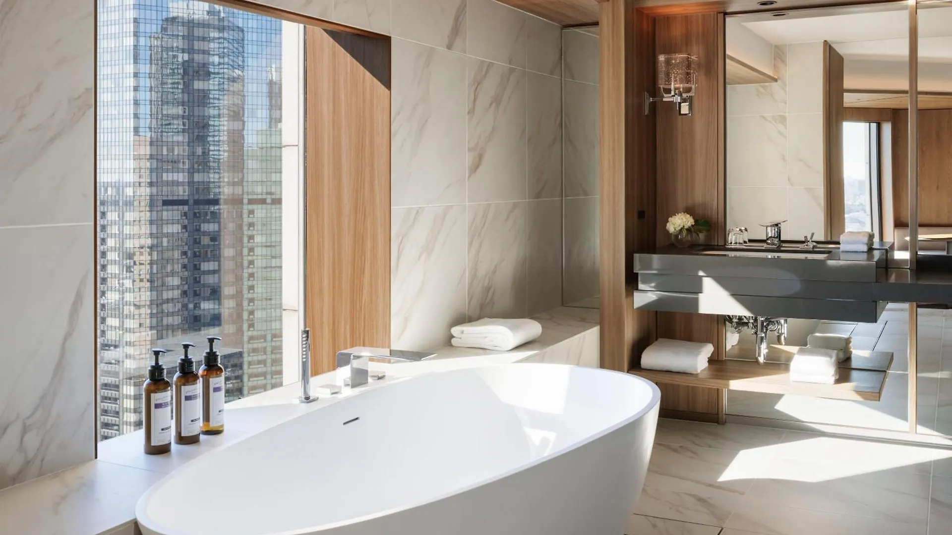 Hyatt Regency Tokyo Hotel 4*,