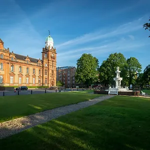 clayton-ballsbridge.dublin-hotelsweb.com/
