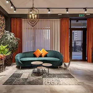 Hotel City מלון