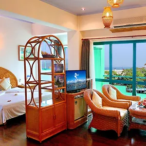 Отель Green Hotel ***