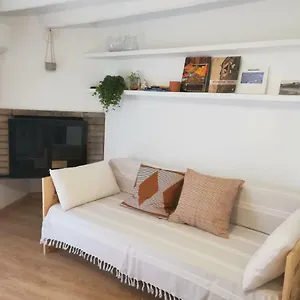 Olivia V Tarragona