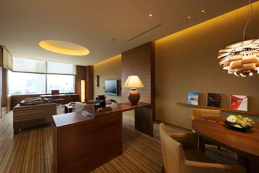 Hyatt Regency Tokyo Otel 4*,